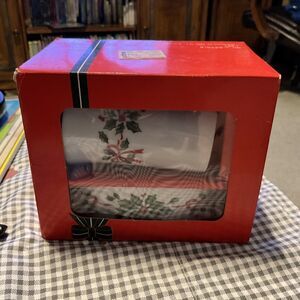 Vtg Christmas Holiday Ceramic Soap dish and Cup Made In Japan